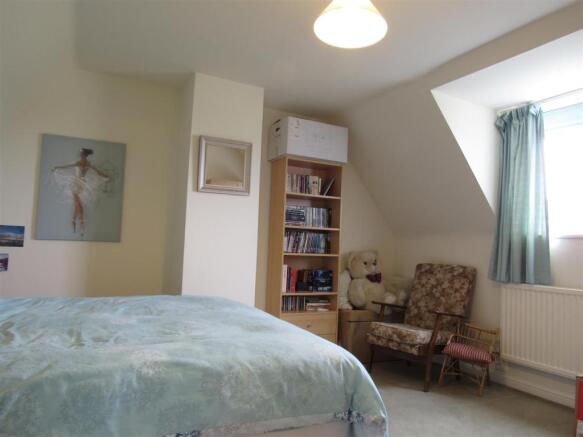 bedroom two 12 kings gate.JPG
