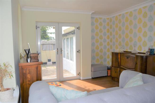 Sun Lounge / Garden Room (2)