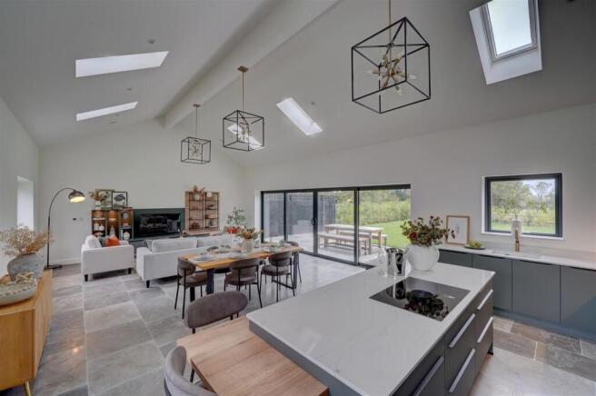 Arrow House (17).jpg