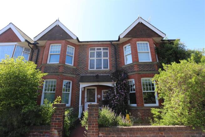 3, 58 Worcester Villas External.JPG