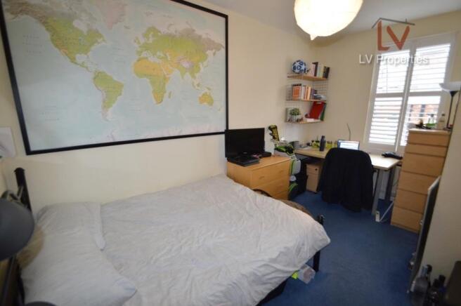 6 bed Terraced to rent Image 7