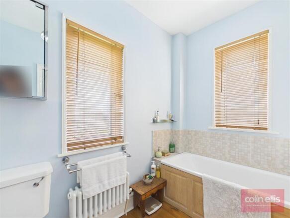 2 bed Detached for sale Image 12