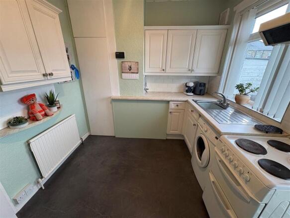 2 bed Semi-Detached Bungalow for sale Image 11