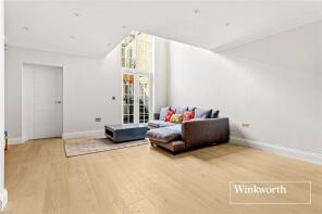 34, Monkton Street, London SE11 4TX