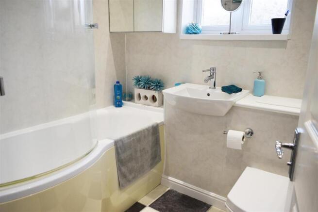 Bathroom.JPG