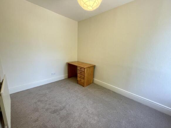 3 bed Terraced to rent Image 9