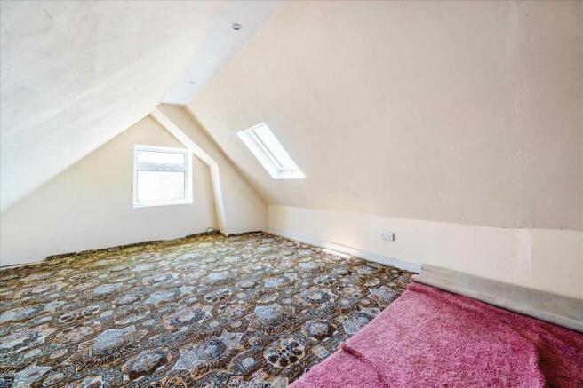 ATTIC ROOM