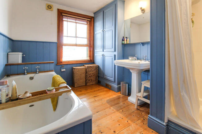 Bathroom.JPG