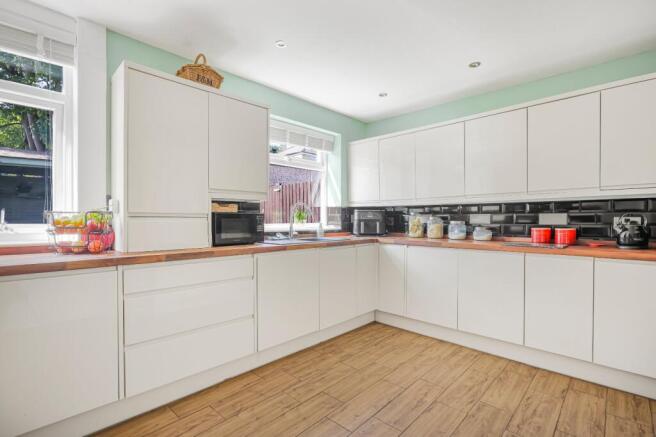 3 bed Semi-Detached for sale Image 7