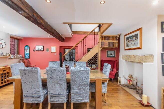 4 bed Semi-Detached for sale Image 10