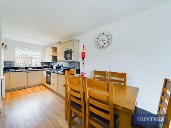 2 bed Semi-Detached for sale Image 7