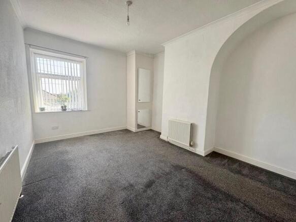 1 bed Terraced to rent Image 8
