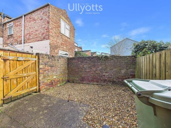 2 bed Terraced for sale Image 6