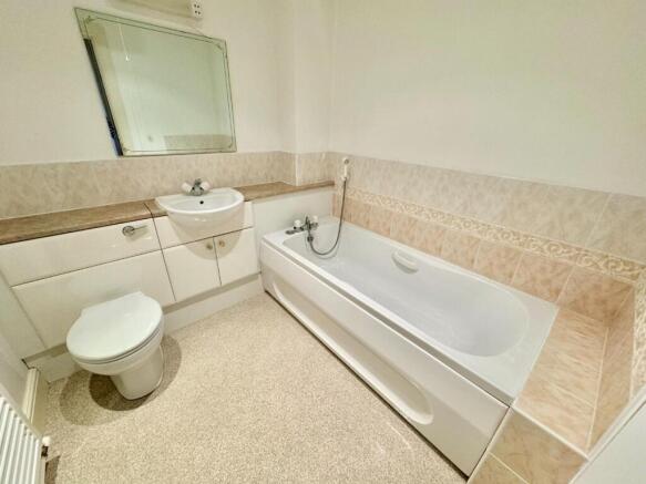 2 bed Flat for sale Image 9