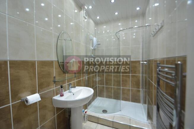 6 bed End of Terrace to rent Image 5