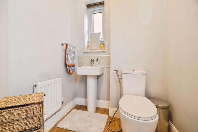 3 bed Detached for sale Image 9