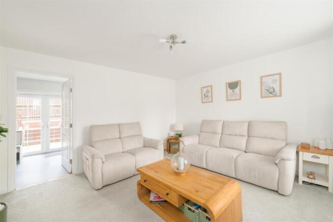 3_fairway_court_kelso-5.jpg