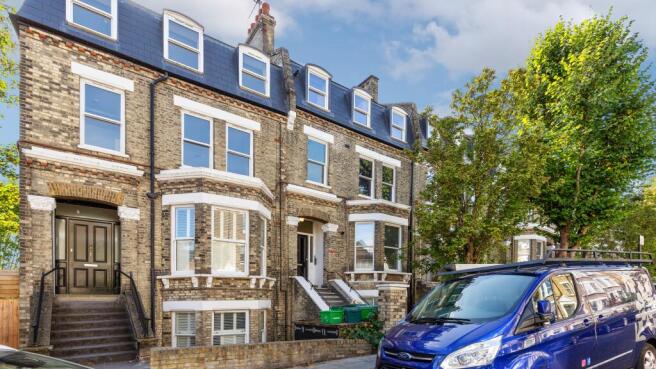 Flat C, 2 Wyndham Crescent, Tufnell Park, London, N19 5QJ