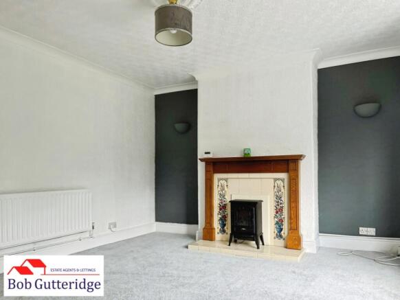 BAY FRONTED LOUNGE
