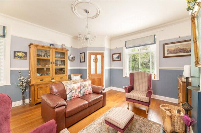 5 bed Detached for sale Image 5