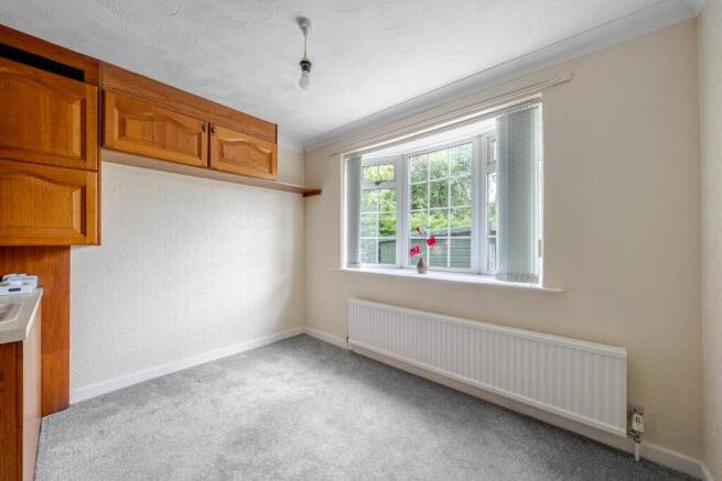 4 bed Detached Bungalow for sale Image 8