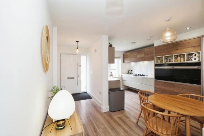 Airy entrance space open plan with Kitchen/diner