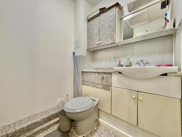 Shower Room/ WC