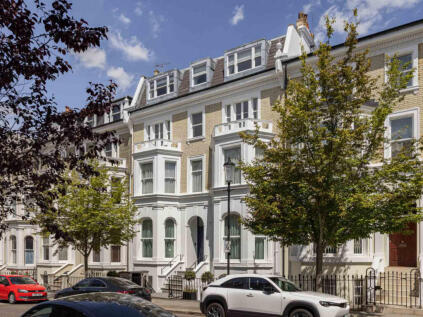 Campden Hill Gardens, London, W8