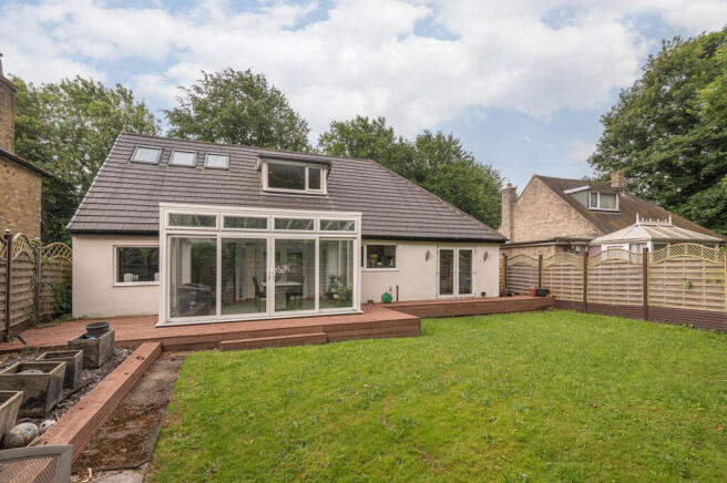 5 bed Detached Bungalow for sale Image 6