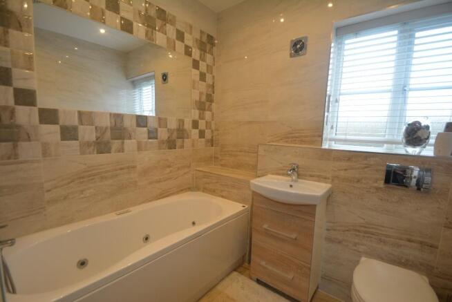 Family Bathroom 