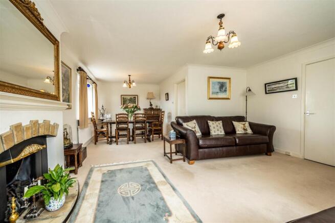 3 bed Detached Bungalow for sale Image 6