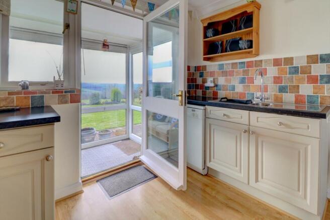 Kitchen ii.jpg