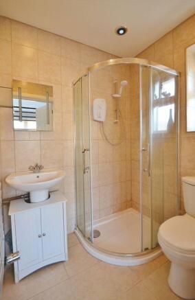 Bedroom 2 En-s...