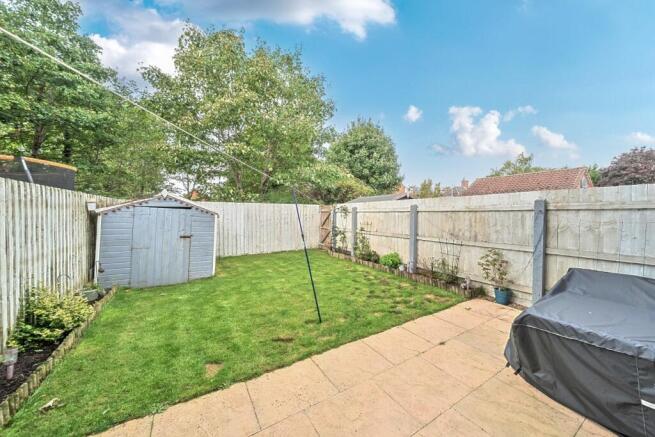 REAR GARDEN.jpg