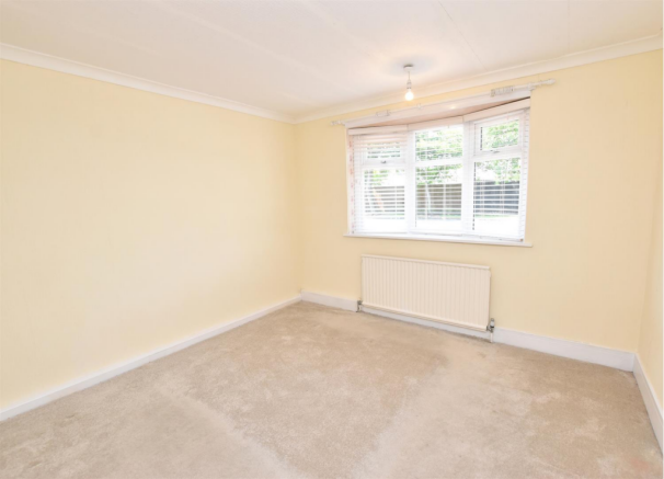 BEDROOM 1 (FRONT)