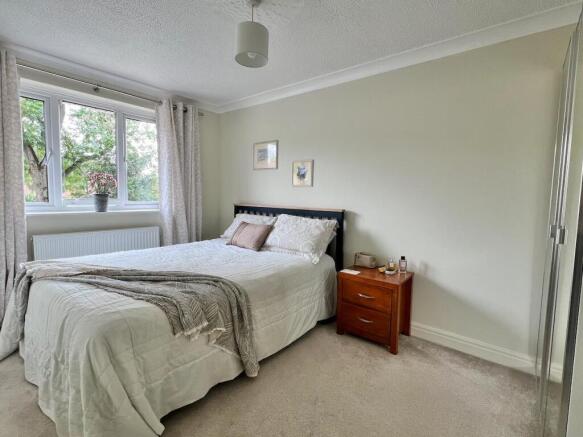 3 bed Semi-Detached for sale Image 10