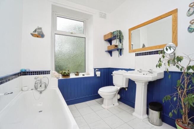 4 bed Terraced for sale Image 9