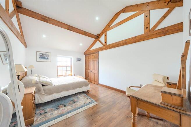 4 bed Detached for sale Image 6