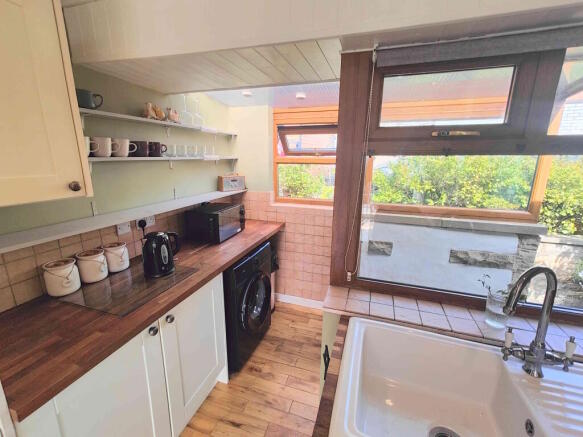 3 bed Bungalow for sale Image 12