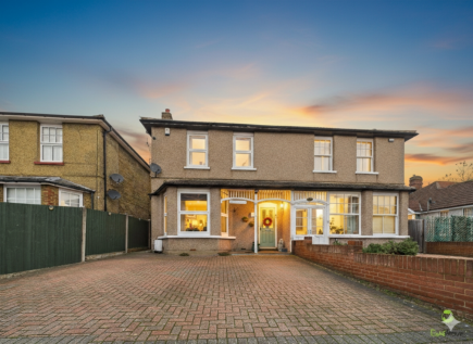 Warren Road, Bexleyheath, Kent, DA6