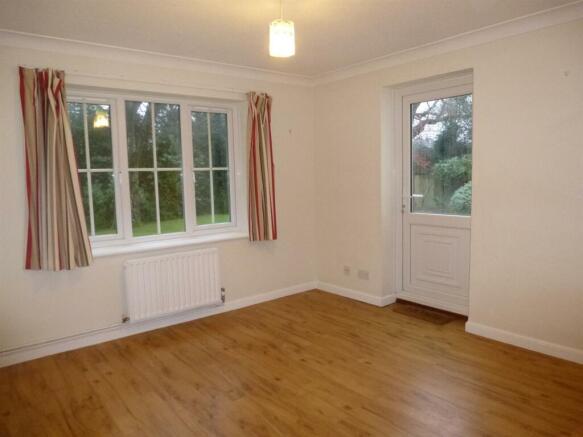 12 Stile Gardens family room.jpg