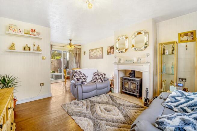 9 East Elloe Ave (Holbeach)-13