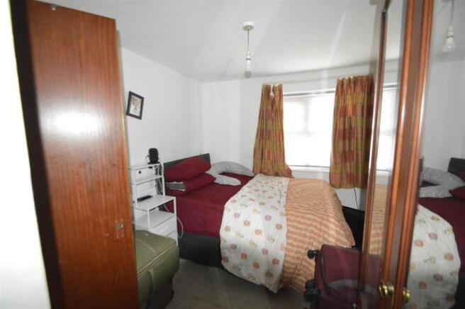 Burdetts Road, Dagenham photo 4