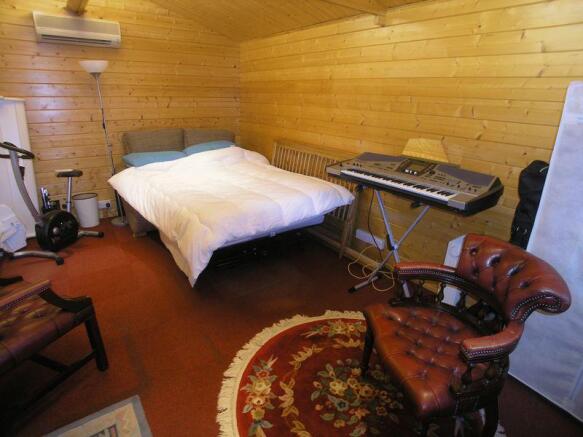 Photo 11