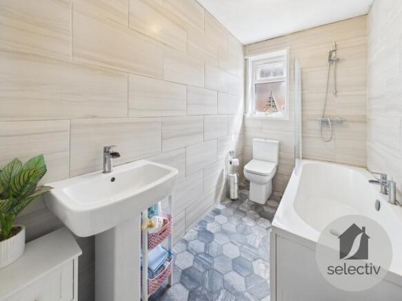 2 bed Semi-Detached Bungalow for sale Image 7