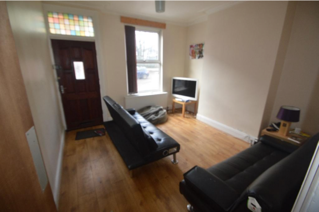 4 bed Terraced to rent Image 4
