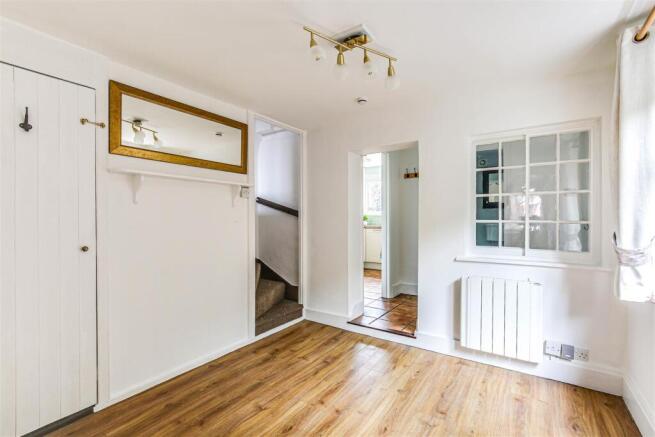 6 Dining Room.jpg