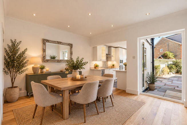 Glencoe Road, Weybridge, KT13 photo 2