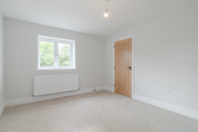4 bed Detached for sale Image 12