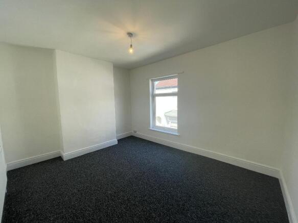 3 bed Terraced to rent Image 10